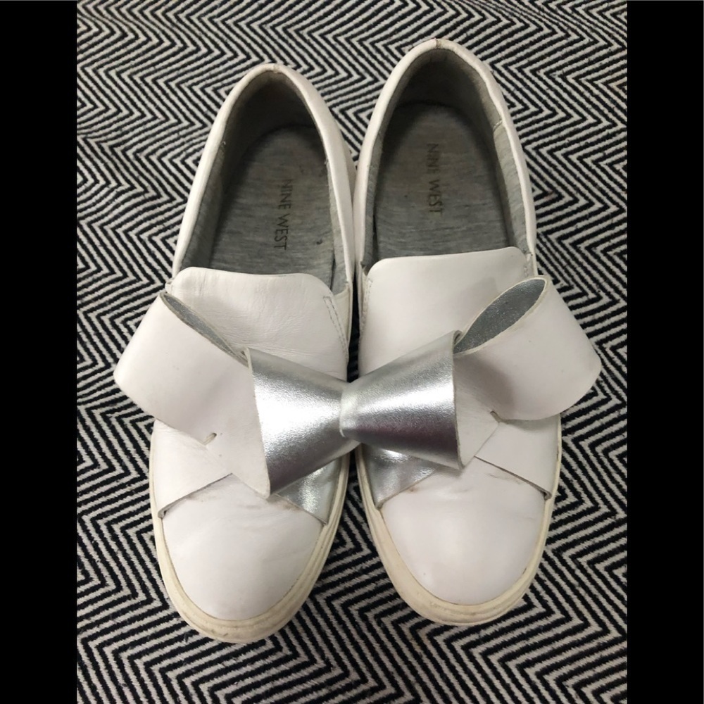 Nine West white sneakers with bow..6.5